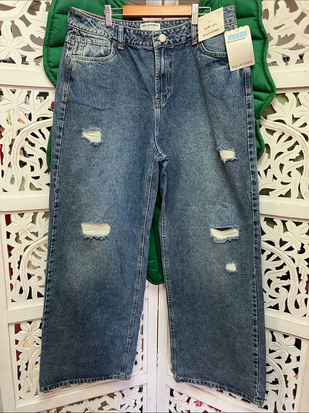 NWT Malayerba denim wide leg 90s style jeans pants. Size 8 womens